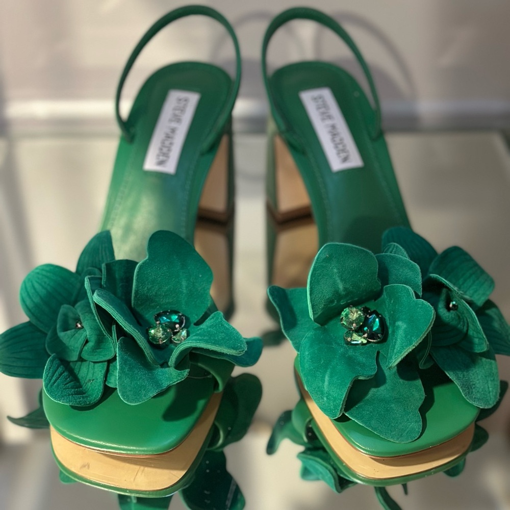 Steve Madden Green Floral Slingback Heels